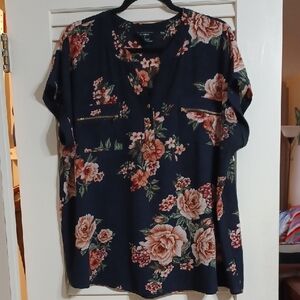 Flower & Feather Women's 2XL V-Neck Blue Floral Blouse